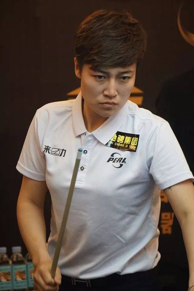 她们在一个 她们在一个