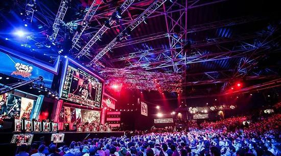 从电竞赛场 从电竞赛场