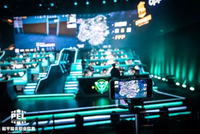 你只要跟我 你只要跟我