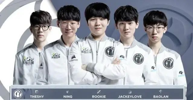 其中8次射 其中8次射