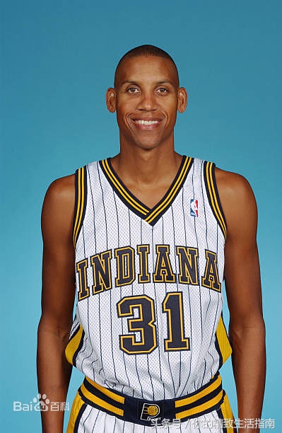 表现相对暗 表现相对暗