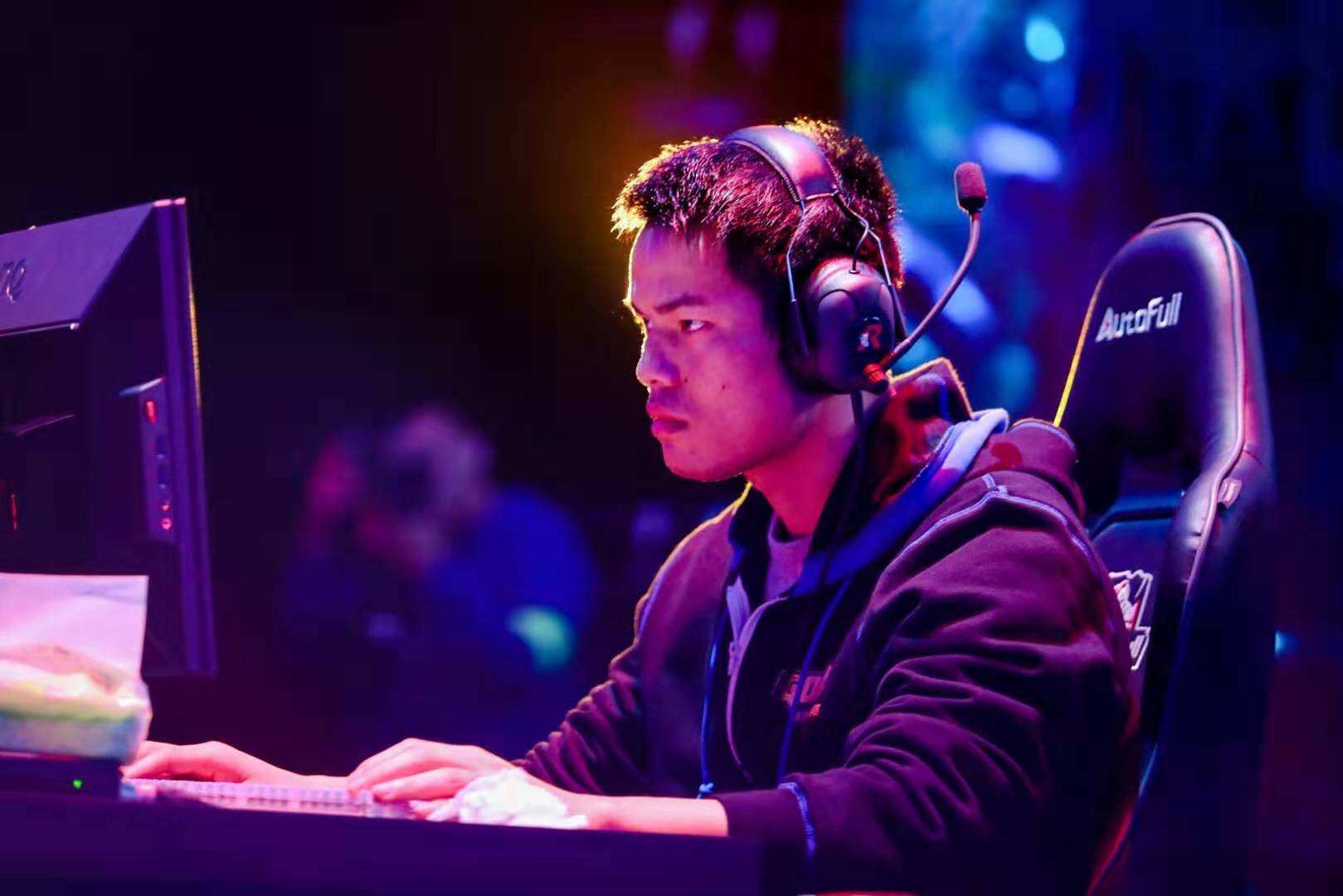 眼前的紧张 眼前的紧张