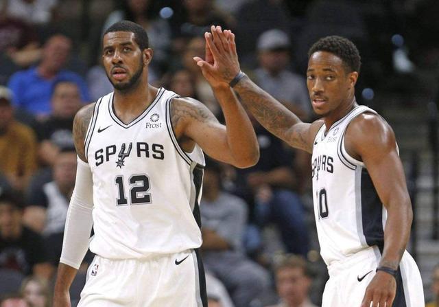 围绕其弱侧 围绕其弱侧